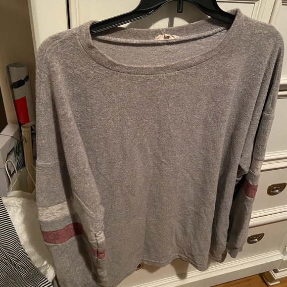 Gray Sweater - Picture 1 of 2